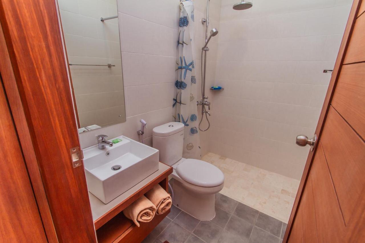 Отель Cening Ayu Sanur Экстерьер фото